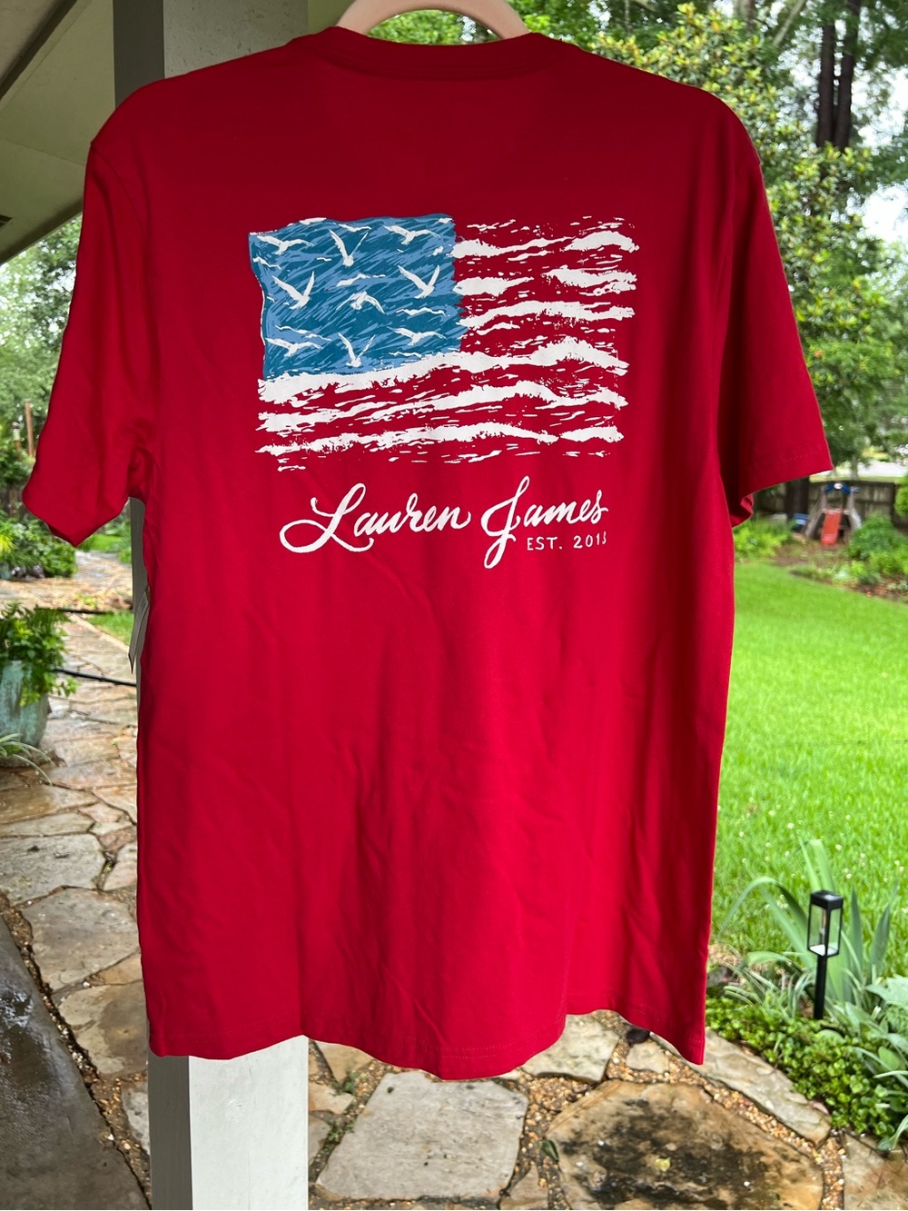 Lauren James Ruby Red STARS AND Stripes “Waves of Freedom” Graphic Tee Sz S USA